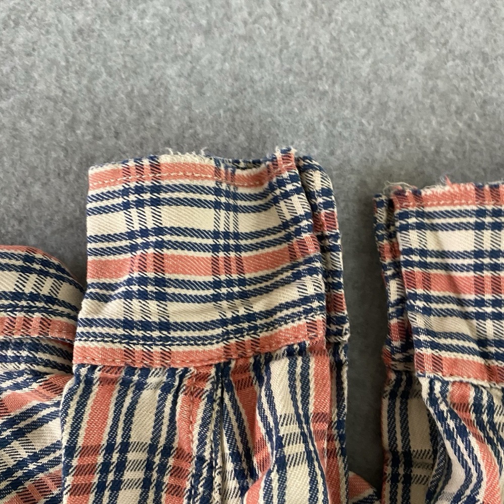 Levi's Crop Western Shirt Women's Medium Plaid Pink Cowboy Stretch Distressed - Picture 10 of 13